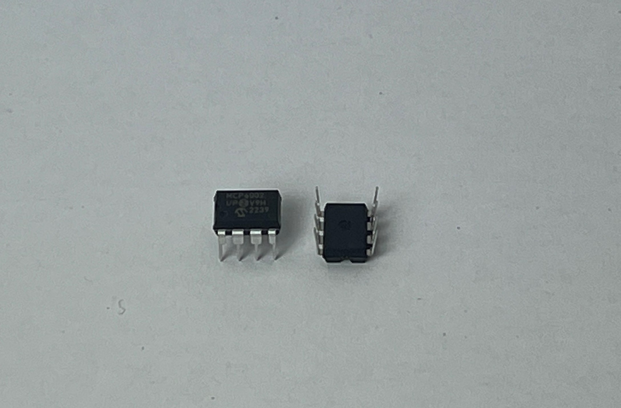 Picture of a DIP-8 package